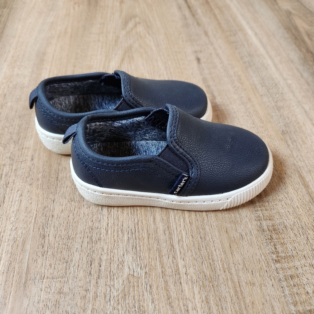 Carters Toddler 6 Navy slip on shoes